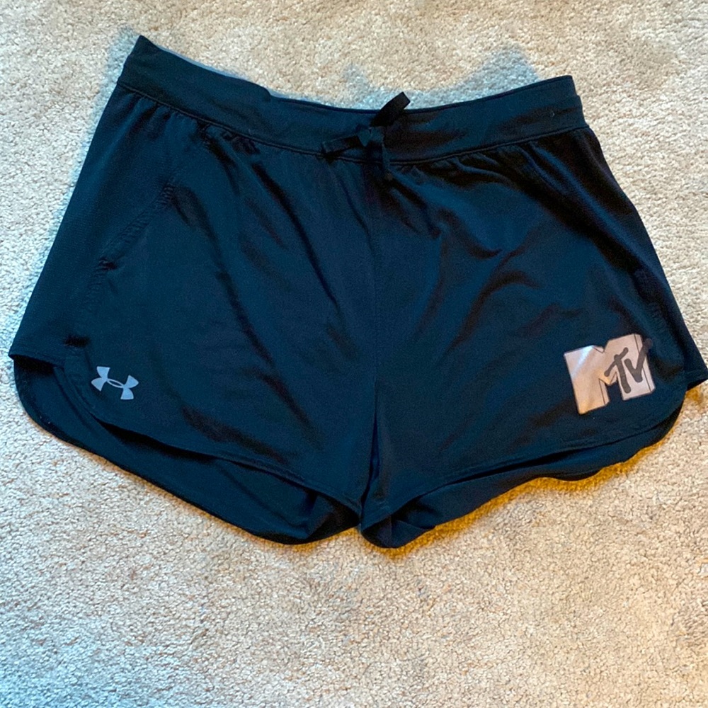 MTV THE CHALLENGE’s SHORTS WORN ON SEASON 34